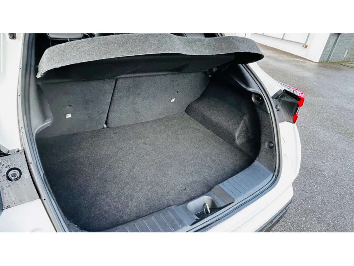 Nissan Juke Hybrid Auto SV Premium 1.6 - Image 4