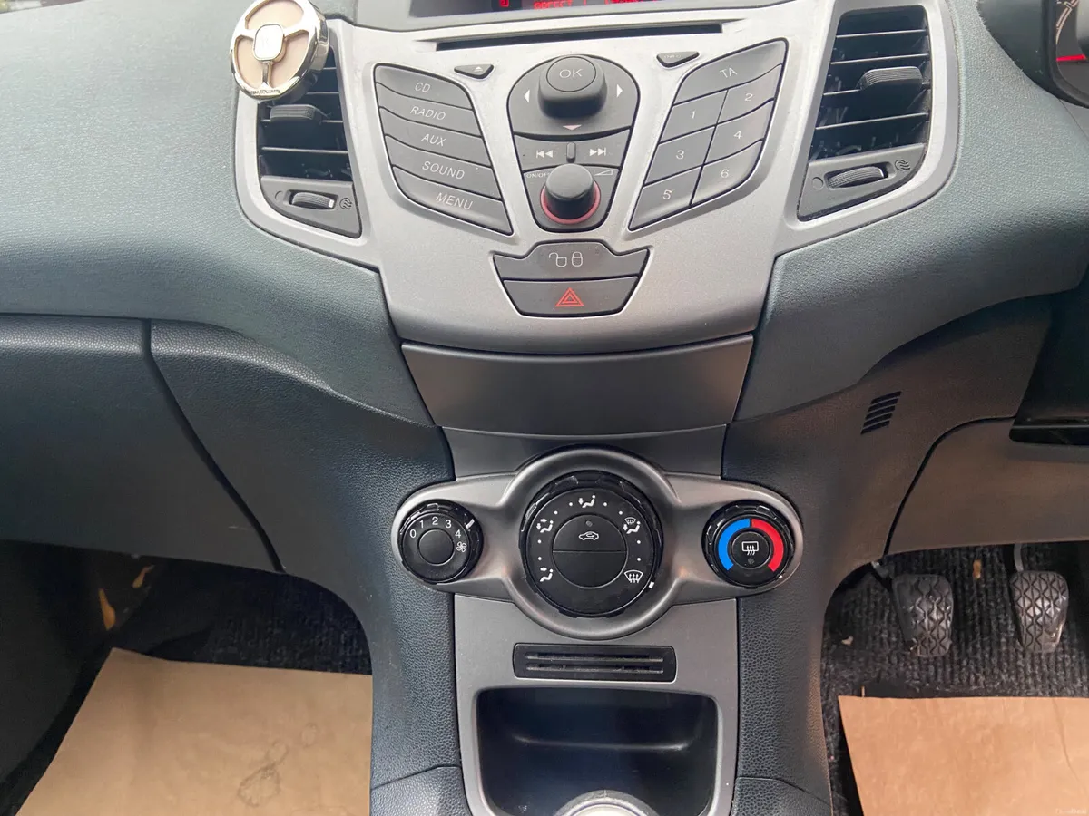 Ford Fiesta 2011. Nct 04/27 - Image 4