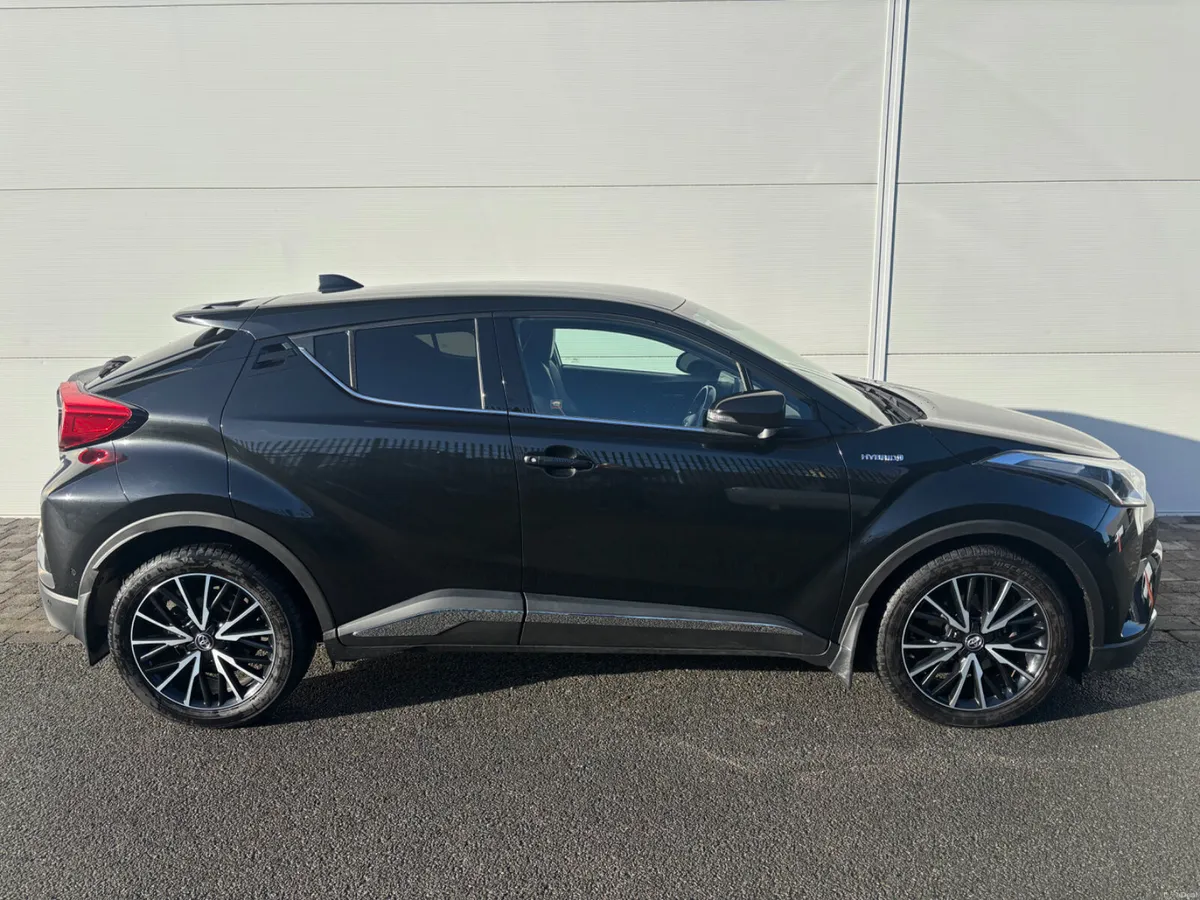 2018 TOYOTA CHR SOL HYBRID FSH LOW KM - Image 3