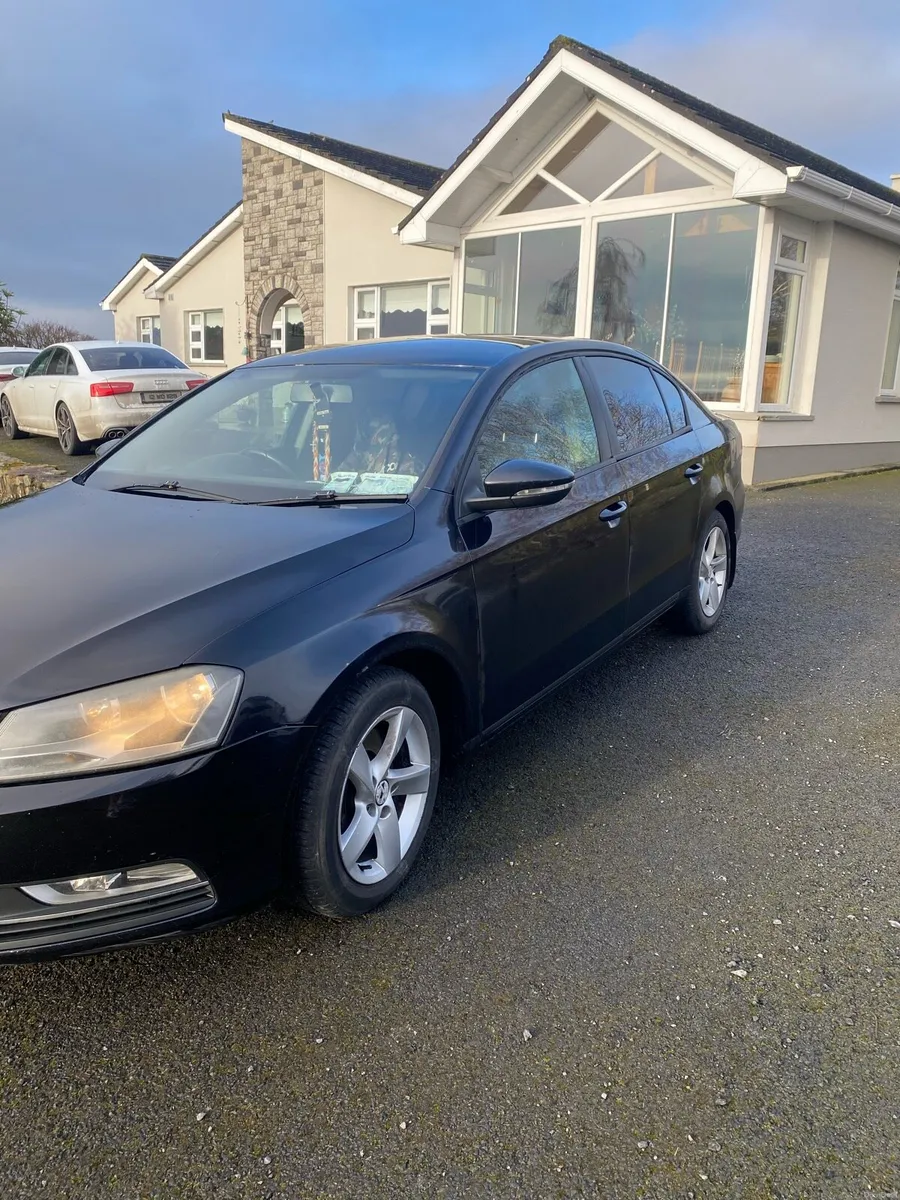 Volkswagen Passat - Image 3