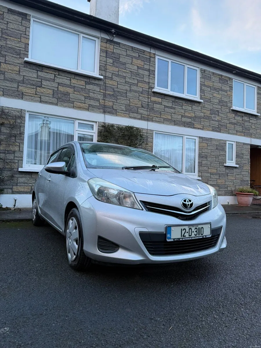 Low mileage Toyota / Yaris - Image 2