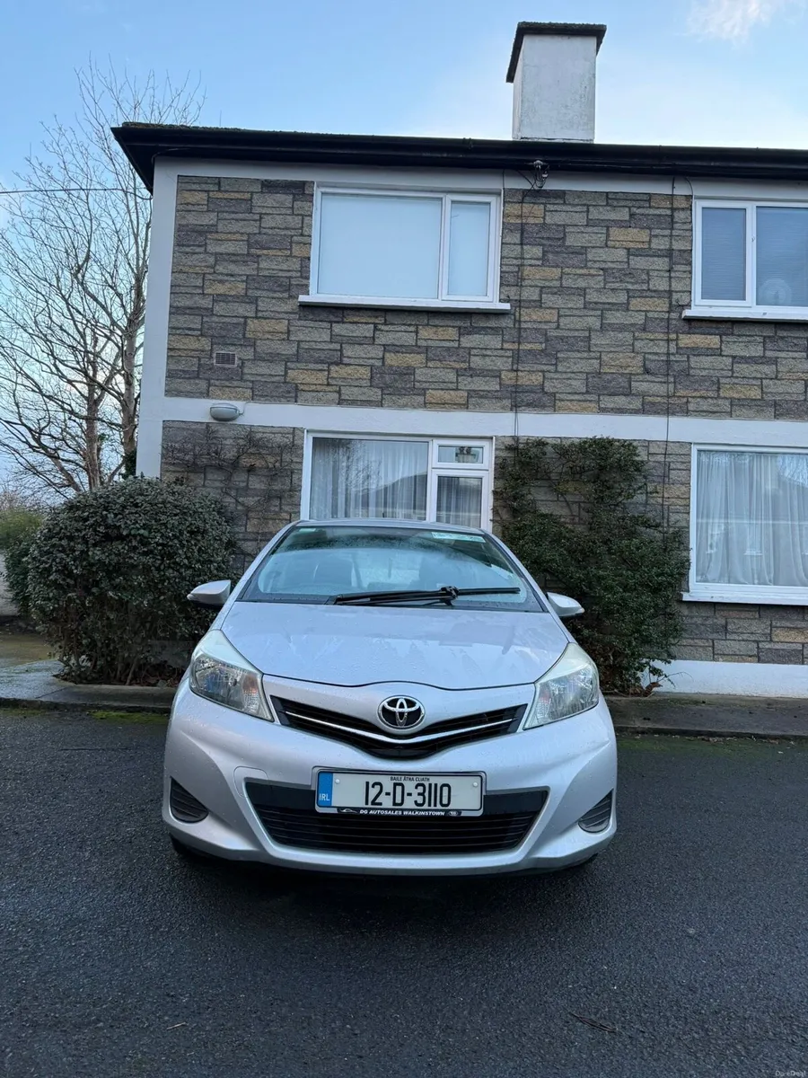 Low mileage Toyota / Yaris - Image 3
