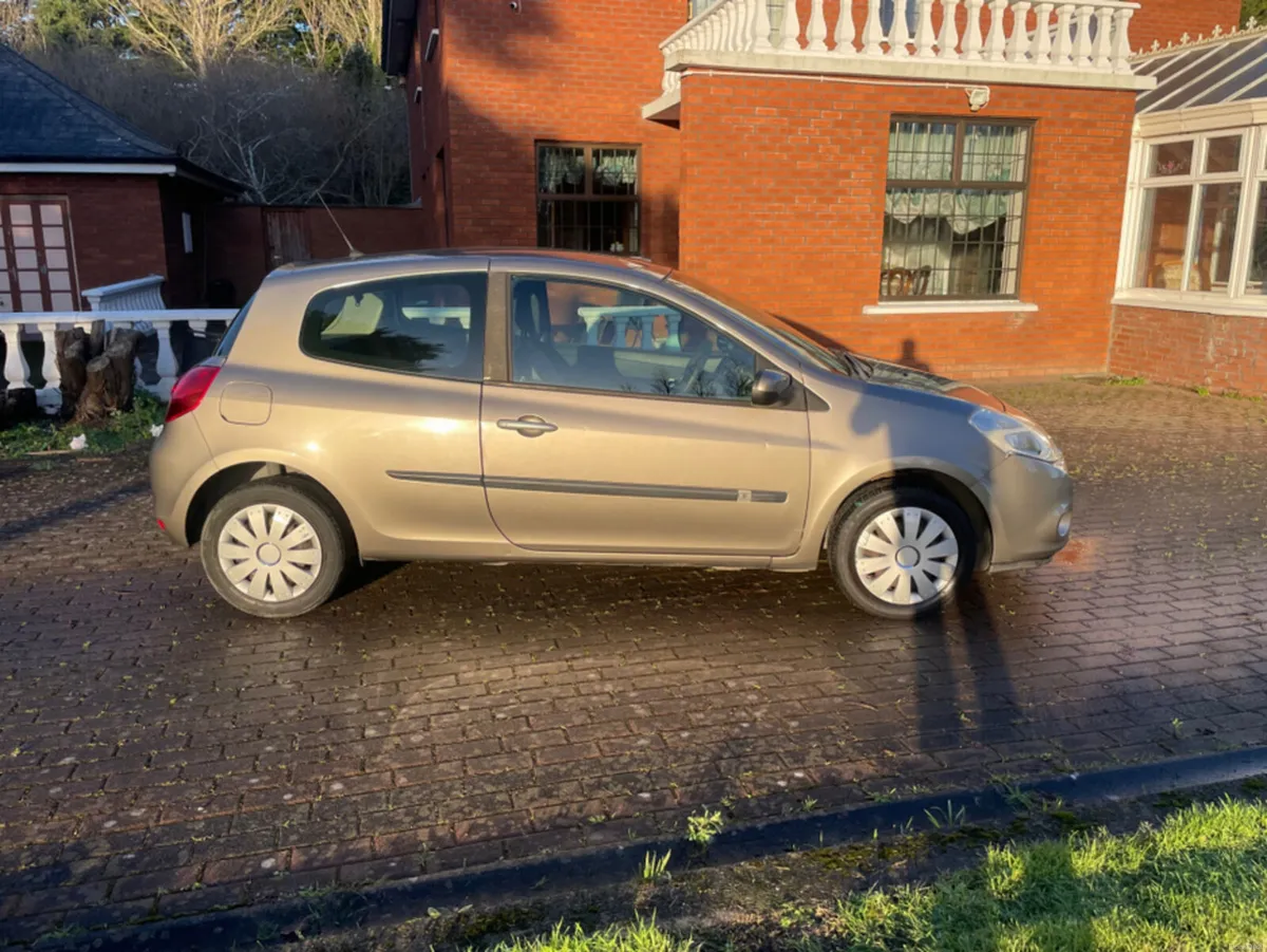 Renault Clio 3 1.2 16V ROYALE 3DR - Image 3