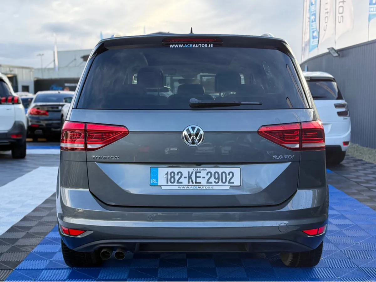 Volkswagen Touran HIGHLINE PREMIUM - 2.0L DIESEL - - Image 4
