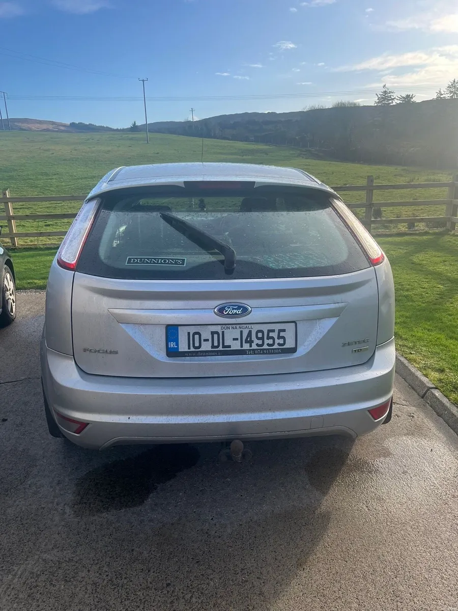 2010 ford focus - Image 1