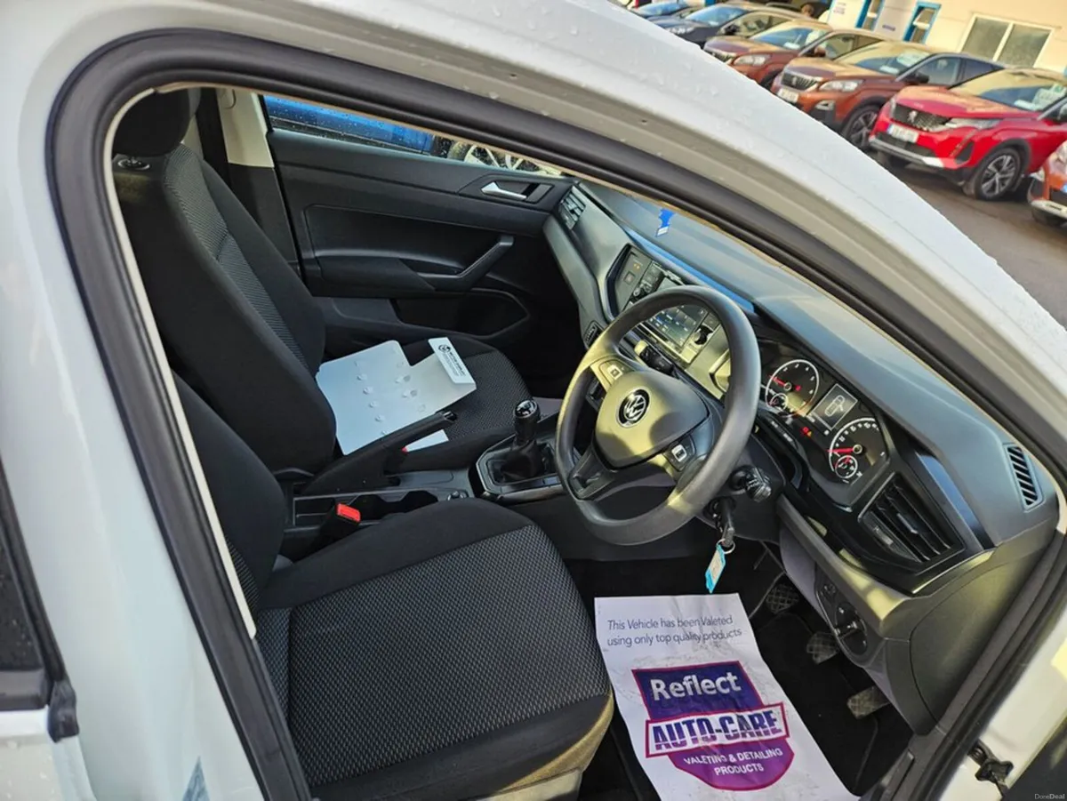 Volkswagen Polo TL 1.0 M5F 80HP 5DR - Image 4