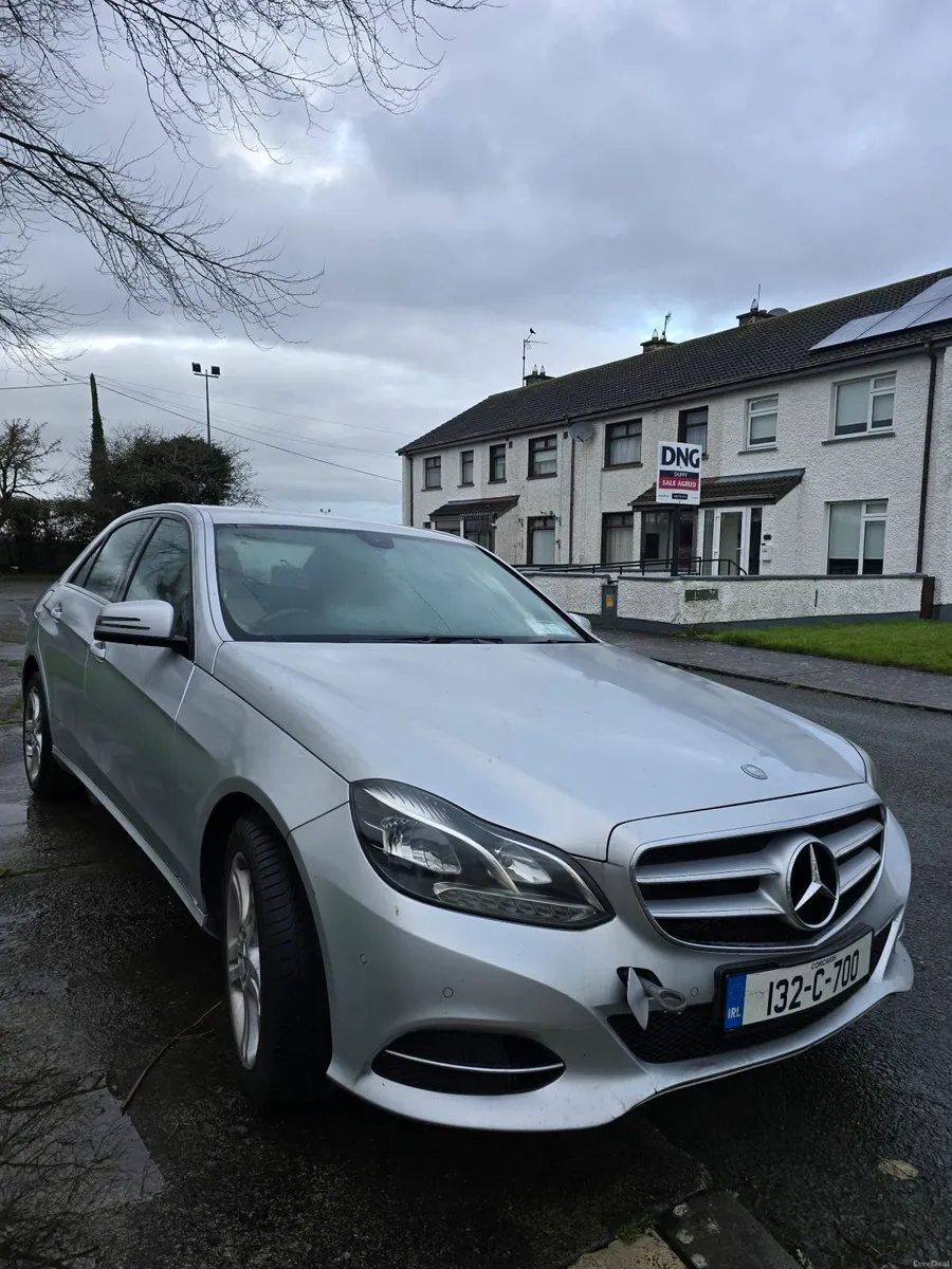 Mercedes-Benz E-Class 2013 - Image 1