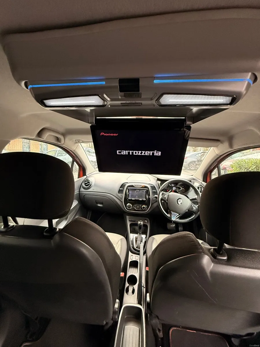 PRICE 8000//Renault Captur Automatic high spec - Image 3