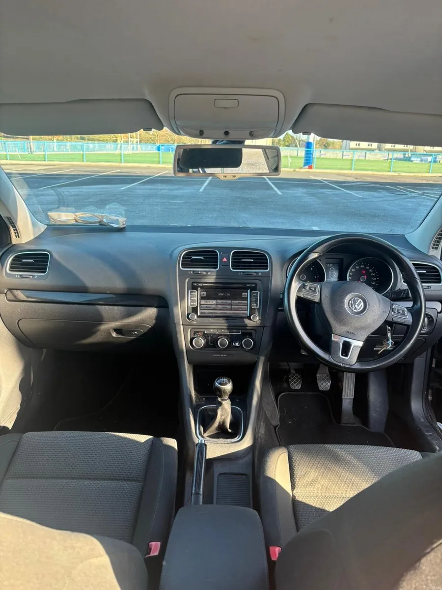2011 Volkswagen Golf 1.6 TDI Manual - Image 2