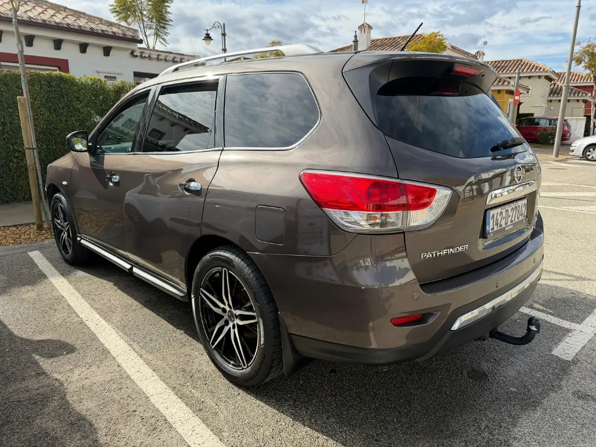 Nissan Pathfinder 2014 R52 V6 PETROL 7 Seater - Image 2