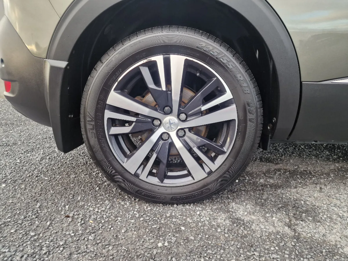 Peugeot 5008 Allure 7SEATS 1.5 Blue HDI 130 4D - Image 4