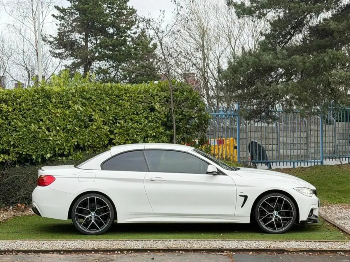 BMW 420d AUTO CAB  - RED LEATHER NI MEGA - Image 3