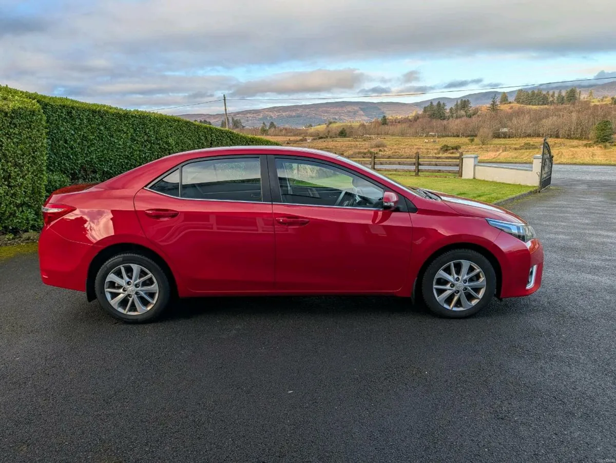 Toyota corolla - Image 3