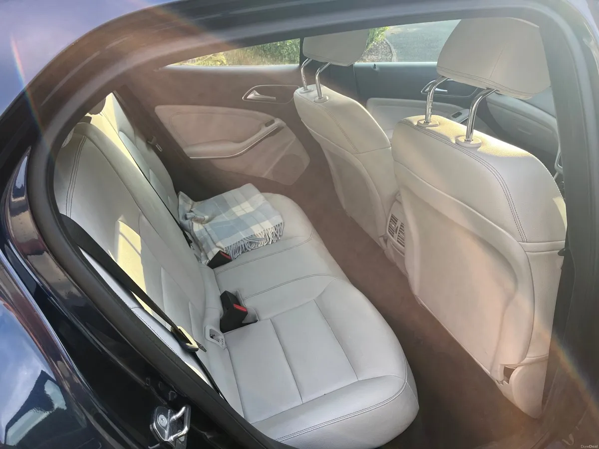 Mercedes-Benz GLA 2018 - Image 4