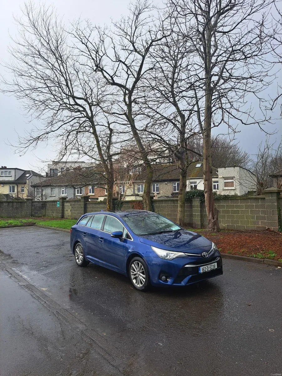 Toyota Avensis - Image 2