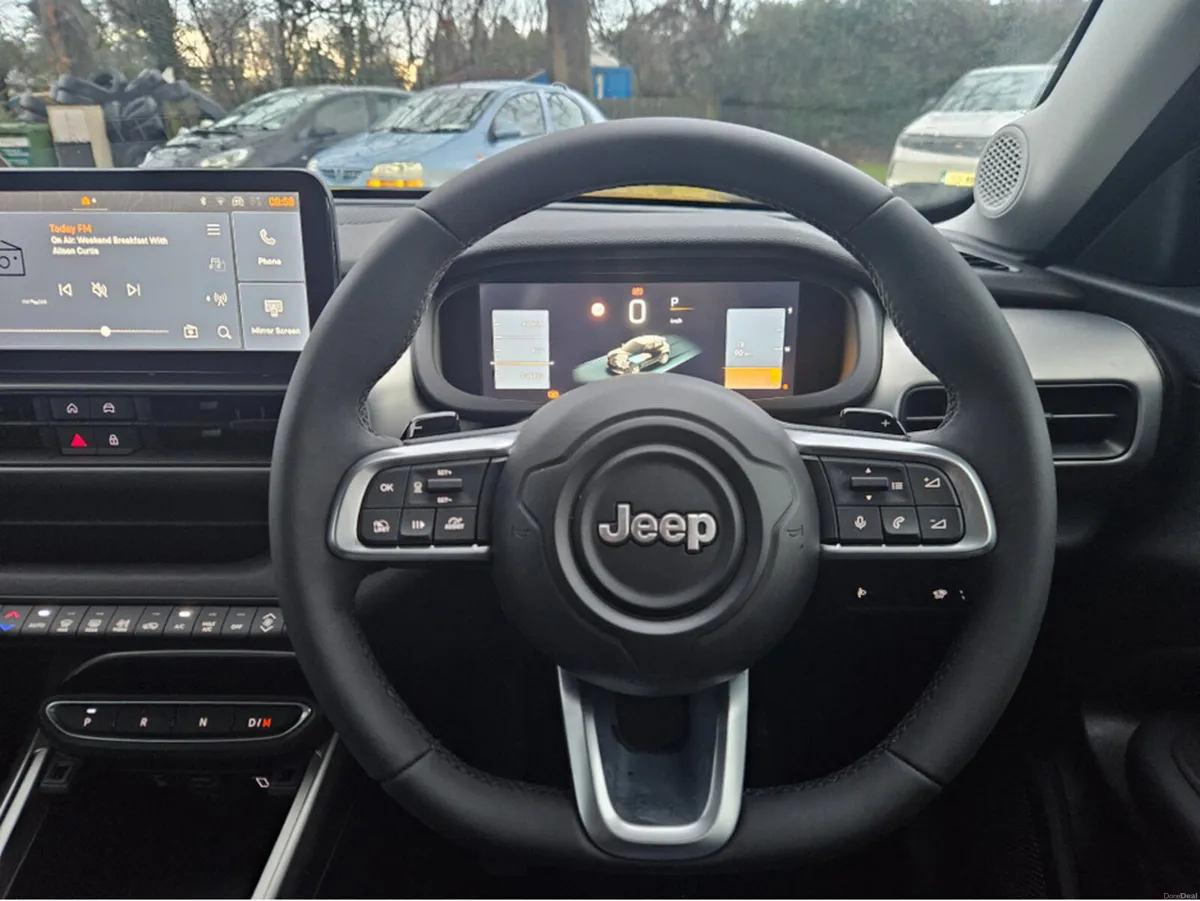 Jeep Avenger E-Hybrid Altitude 1.2 - Image 4