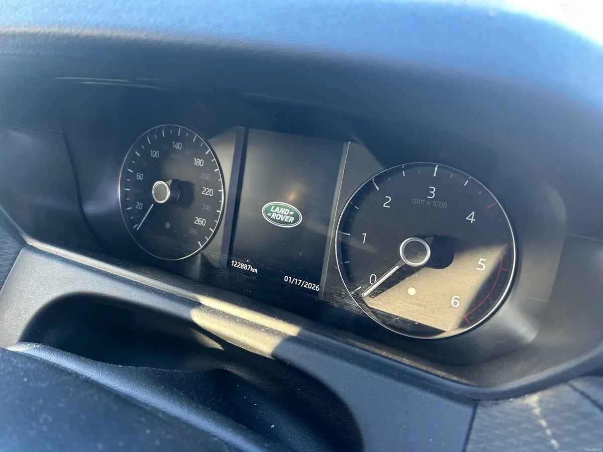 Land Rover Range Rover Velar 2020 - Image 2