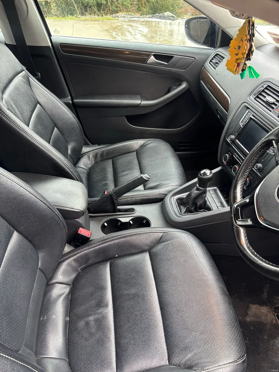 Volkswagen Jetta - Image 3