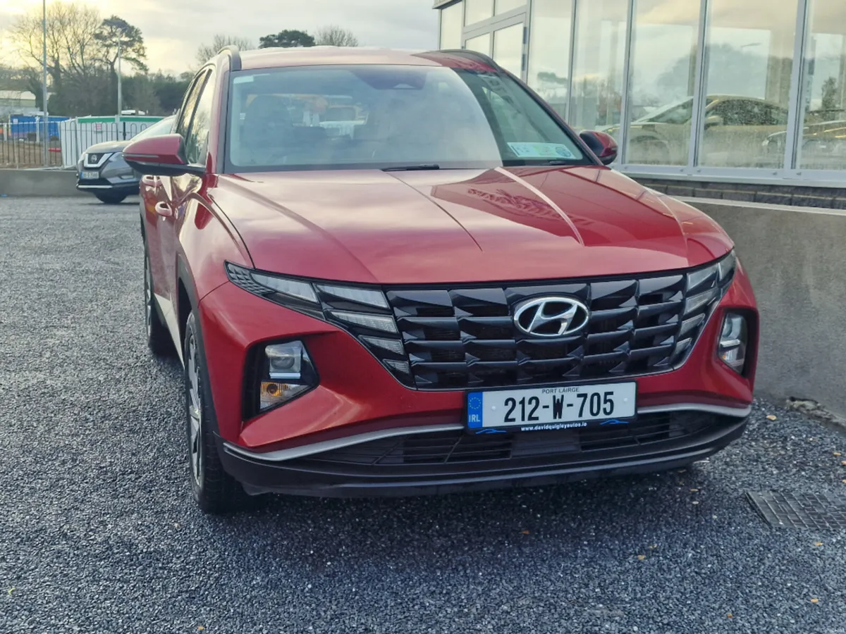 Hyundai Tucson Executive 2WD 5DR - Image 2