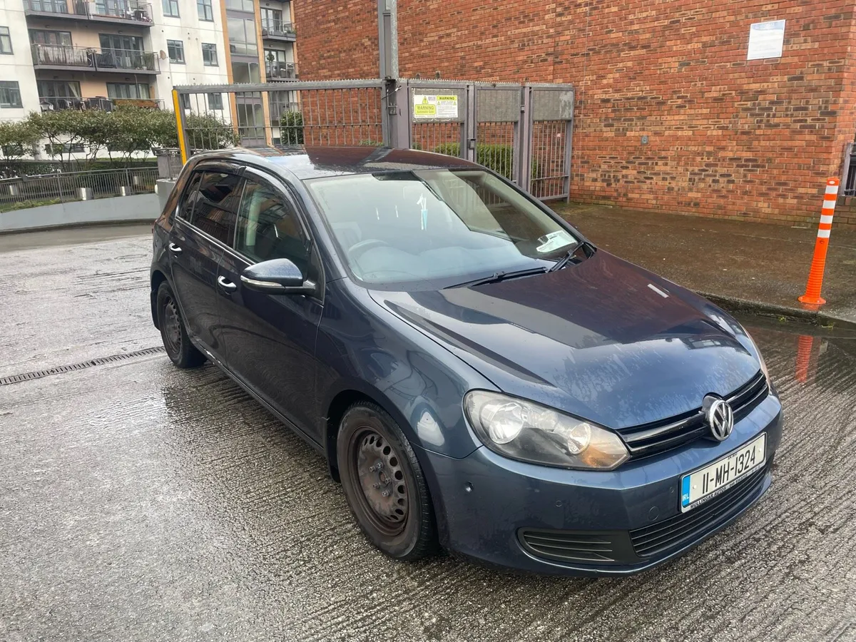 VW Golf Automatic - Image 4