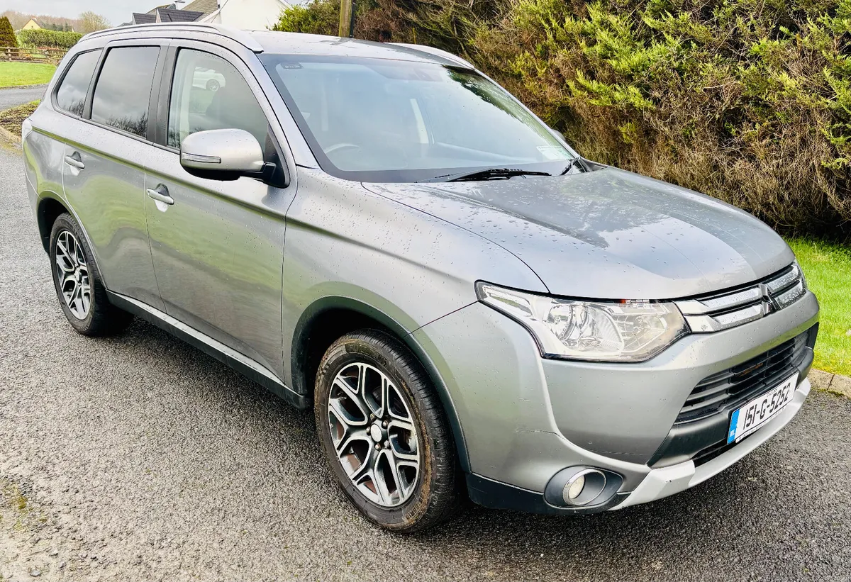 Mitsubishi Outlander 2015 4x4 - Image 2
