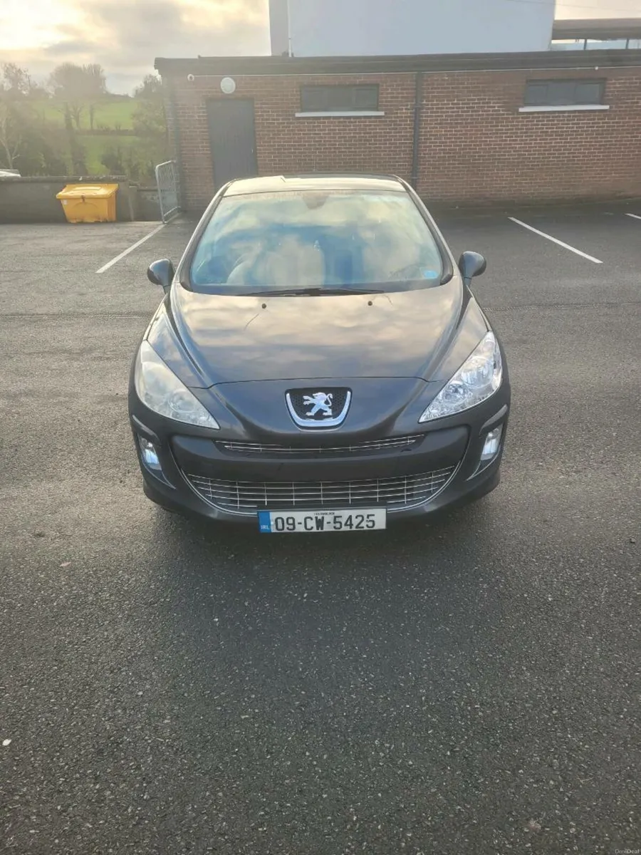 Peugeot 308 - Image 1