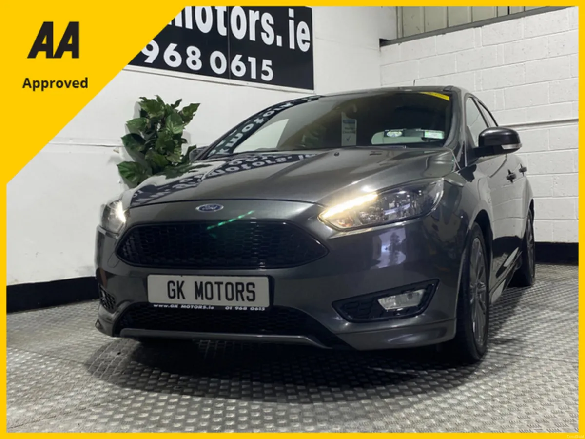 Ford Focus 2016//ST LINE//LOW MILEAGE/// - Image 1