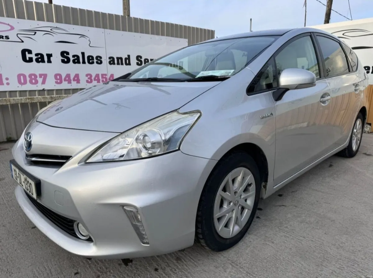Toyota Prius+, 7 seats - Image 2