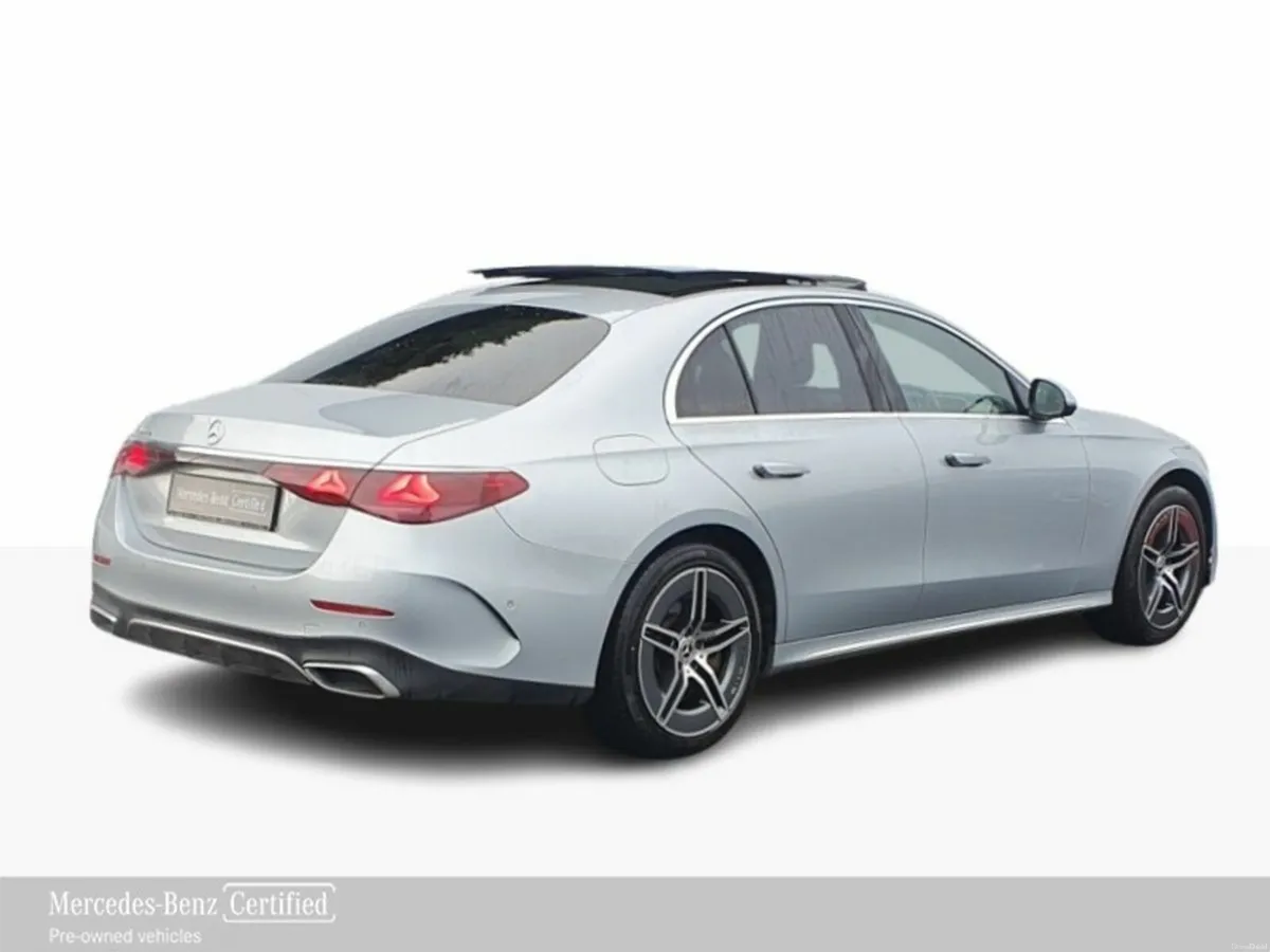 Mercedes-Benz E-Class E 300 de AMG Line Plus - Image 4