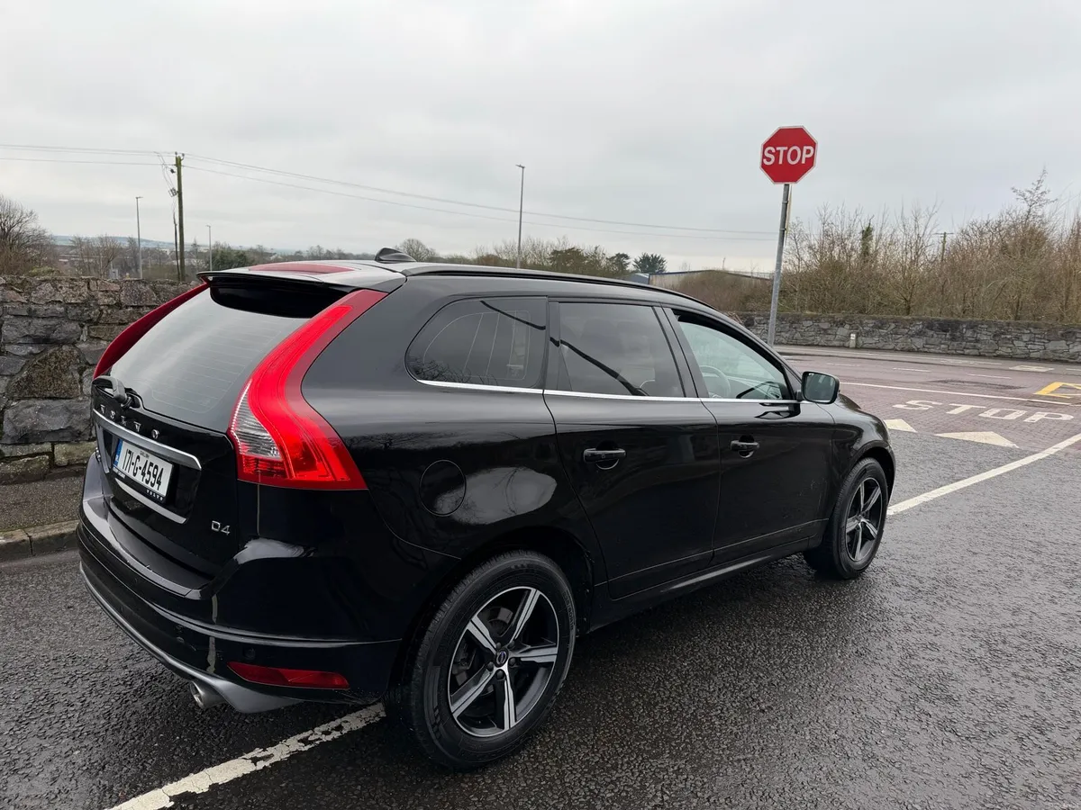 171 Volvo xc60 R-Design Automatic - Image 3