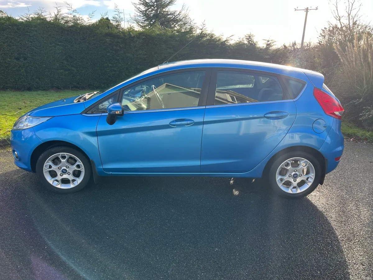 2012 Ford Fiesta Titanium  1.2L - Image 1