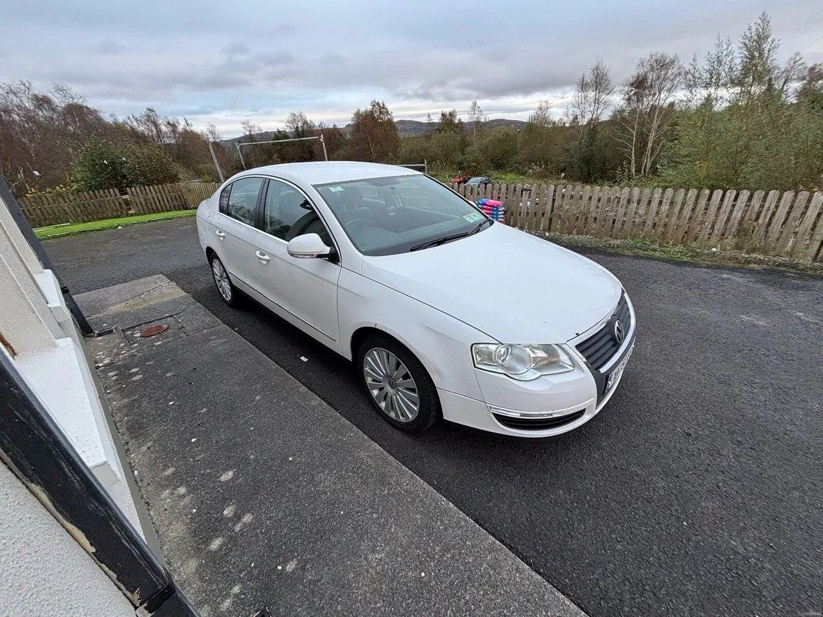 Volkswagen Passat high line blue motion Tv - Image 4