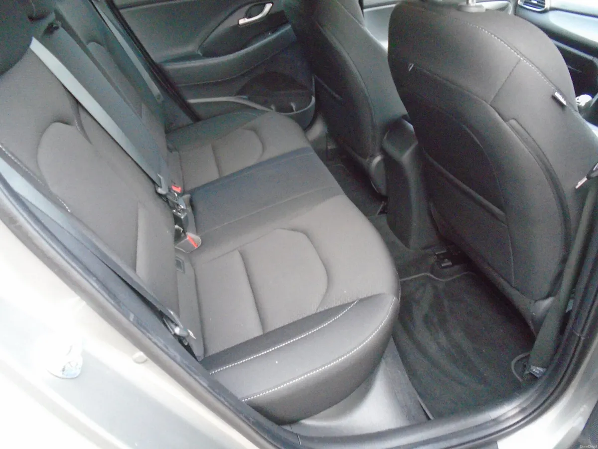 Hyundai i30 2020 - Image 6
