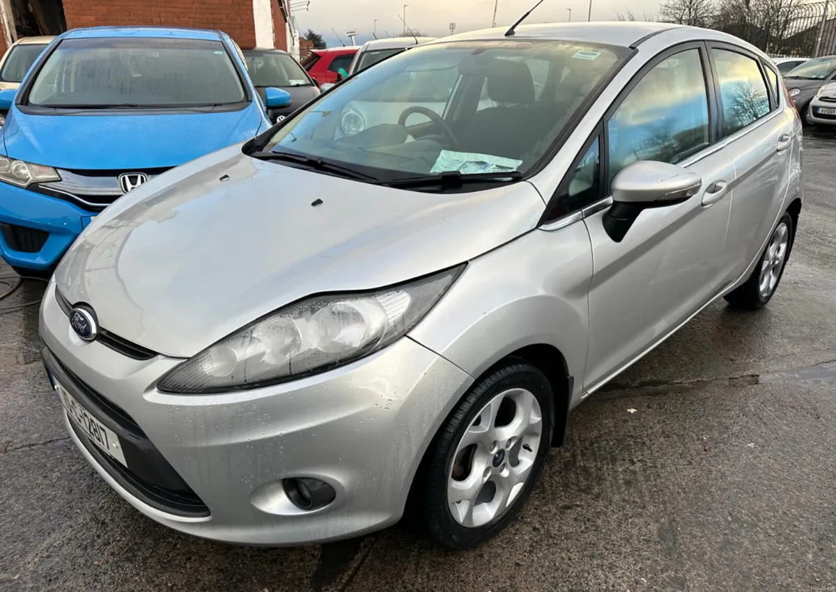Ford Fiesta 2010 Automatic / New Nct/ warranty - Image 2