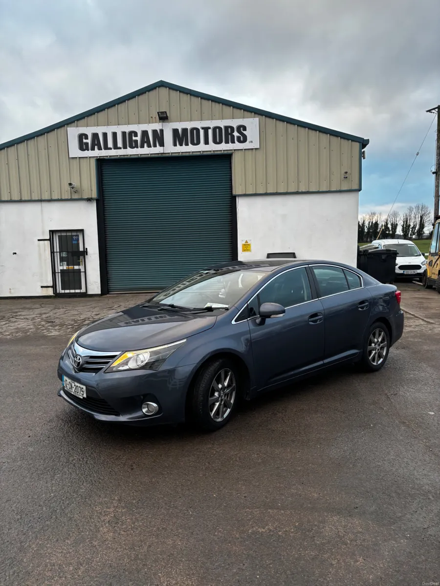 Toyota Avensis 2012 - Image 1