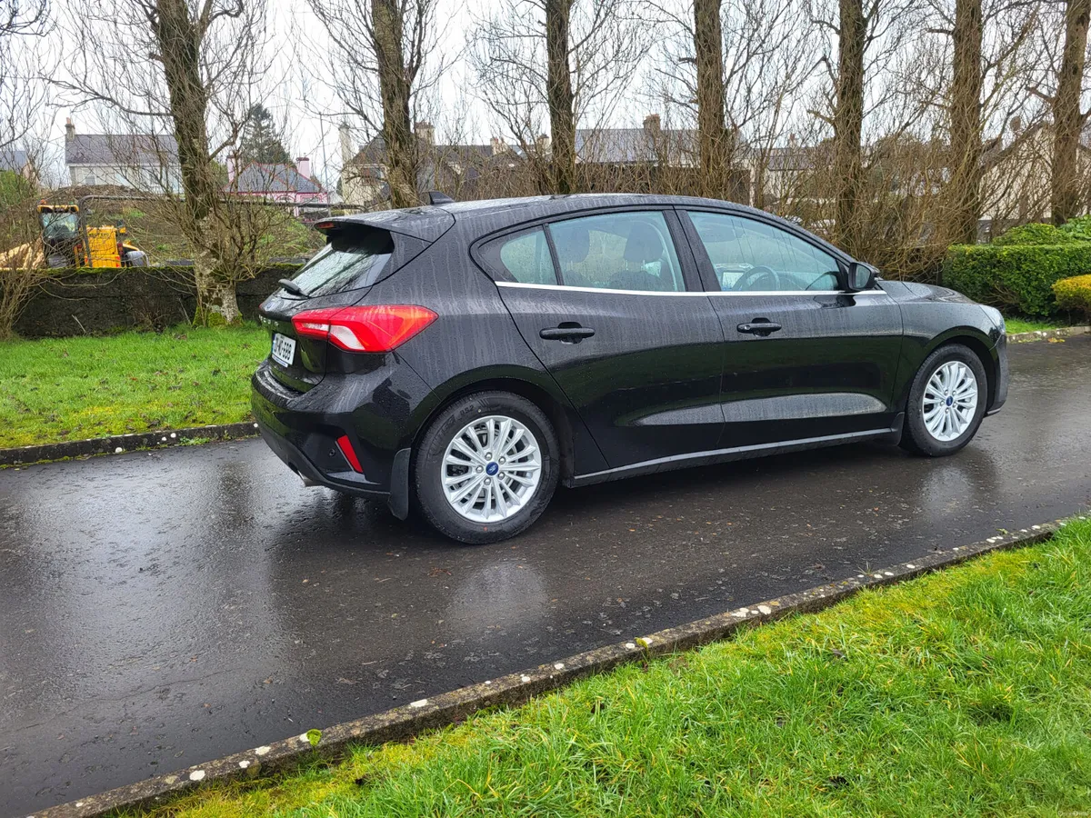 Ford Focus LOW KMS  DIESEL - Image 2