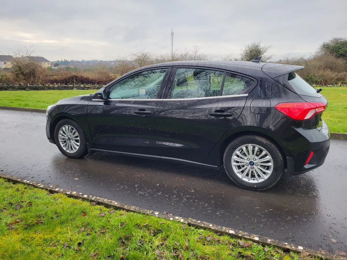 Ford Focus LOW KMS  DIESEL - Image 4