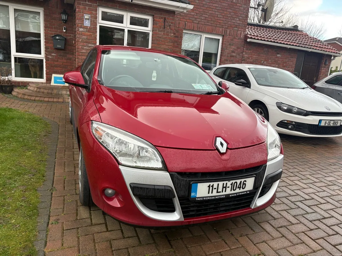 Renault Megane 2011 - Image 1