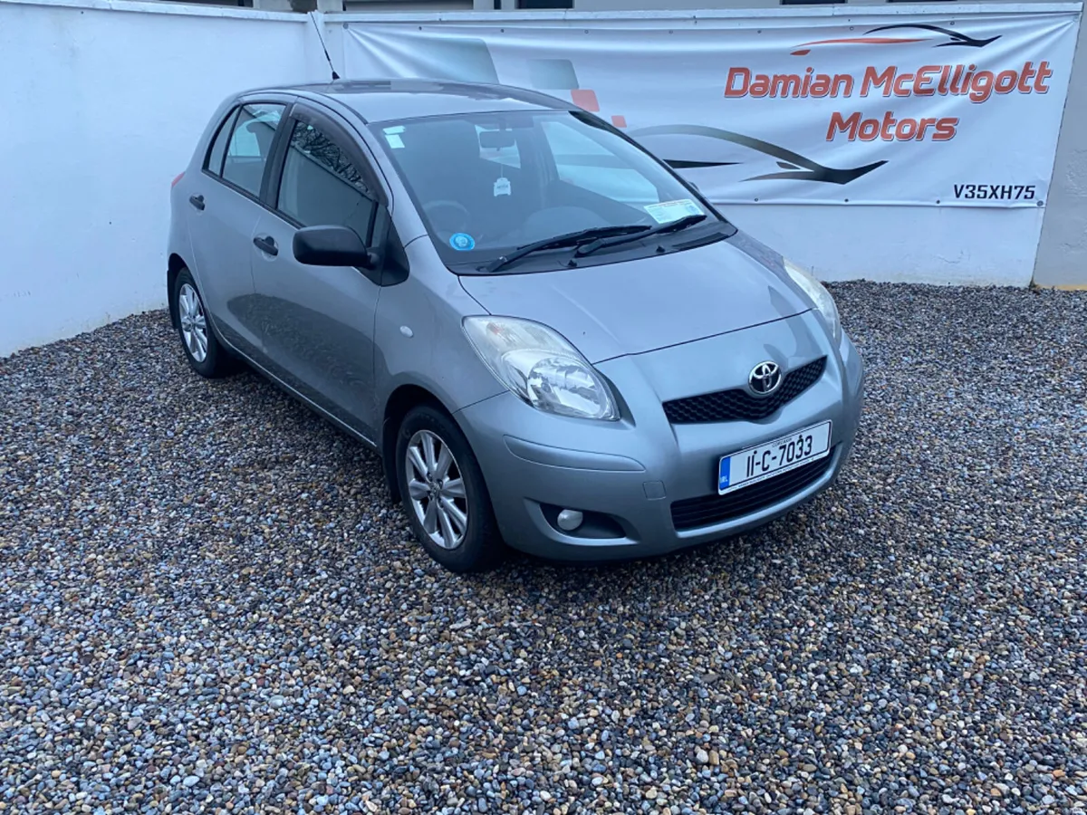 Toyota Yaris 2011 - Image 3
