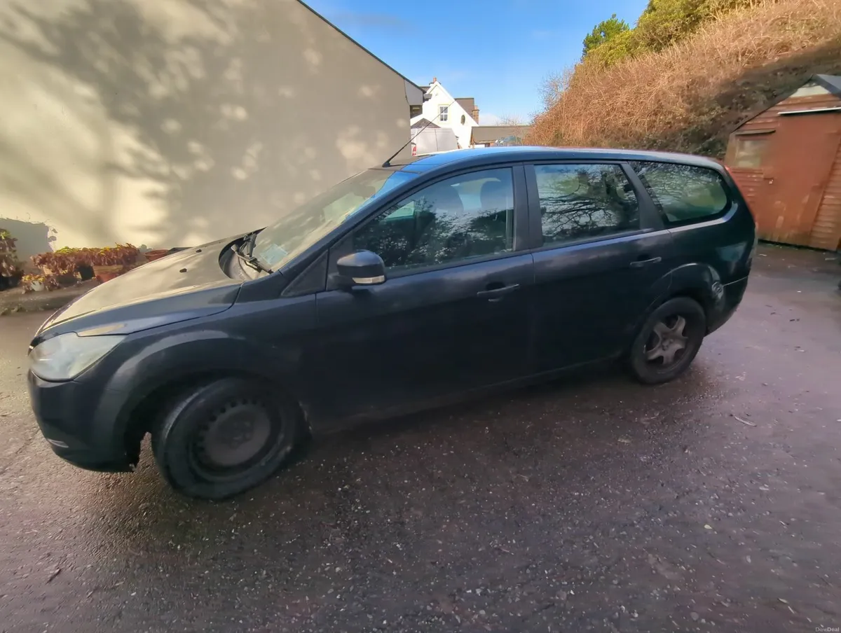 Ford Focus Estate 2009. Spares or repair. - Image 2