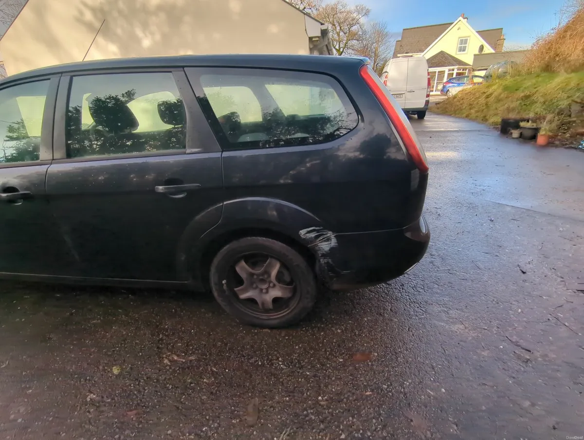 Ford Focus Estate 2009. Spares or repair. - Image 3