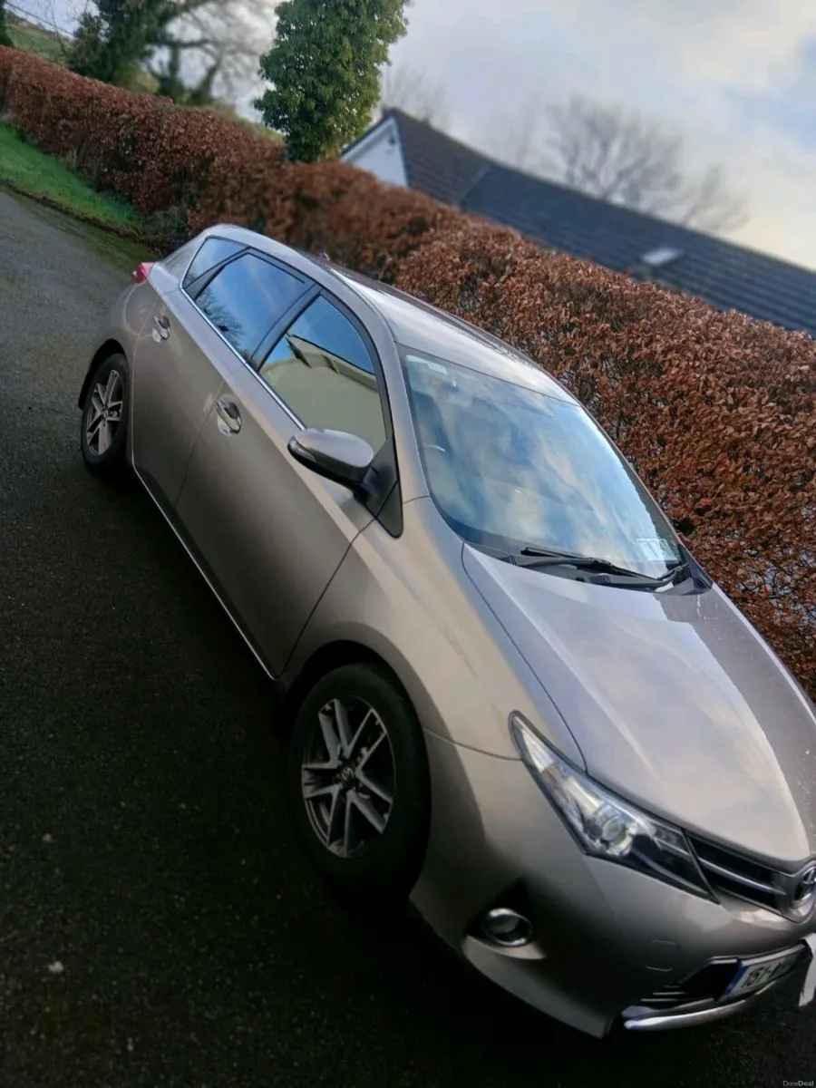 Toyota auris - Image 2