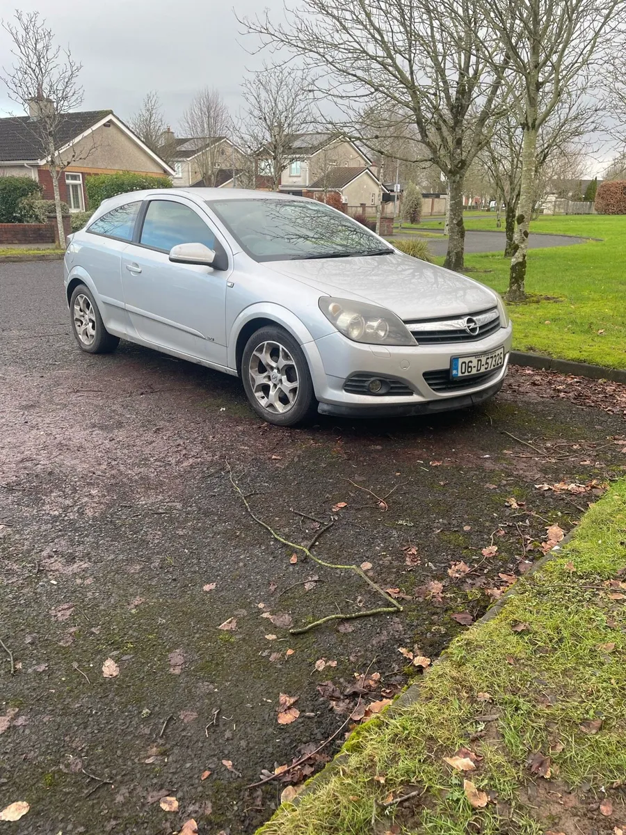 Opel Astra gtc 1.4 petrol low mileage fresh test - Image 1