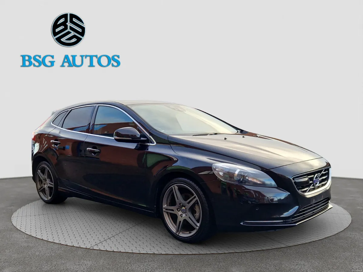 2014 VOLVO V40  T4 1.6 AUTO*ONLY 37K MILES* - Image 1