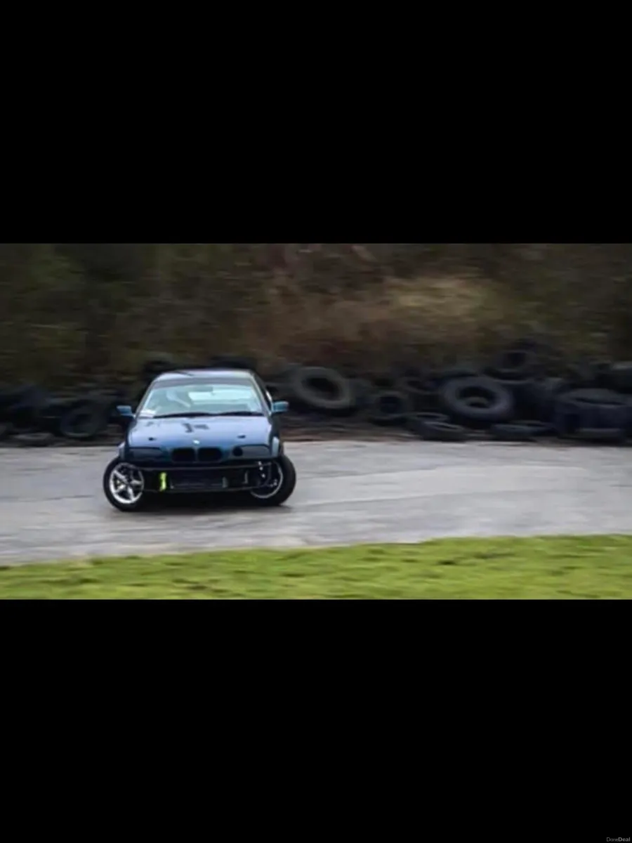 Bmw e46 325 drift car - Image 1