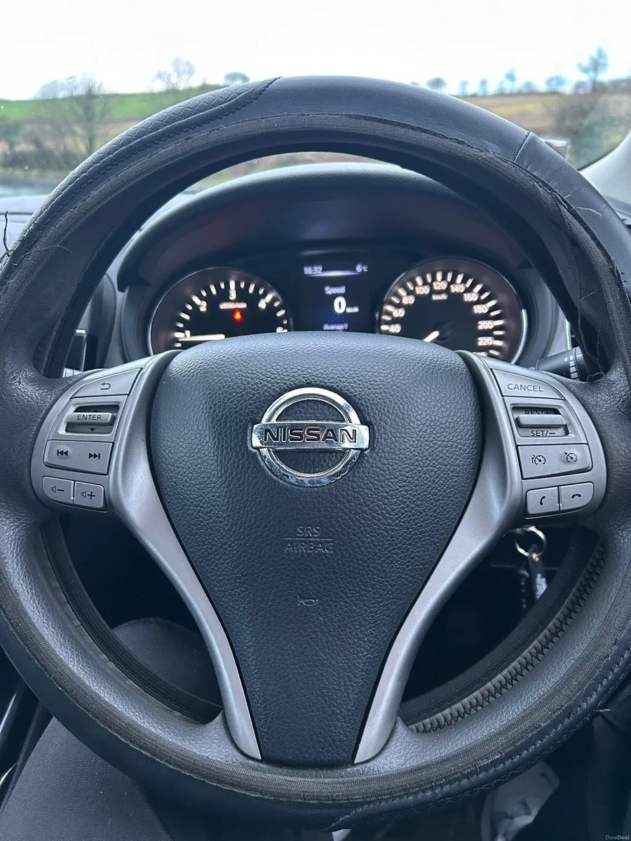 2015 Nissan Pulsar - Image 4