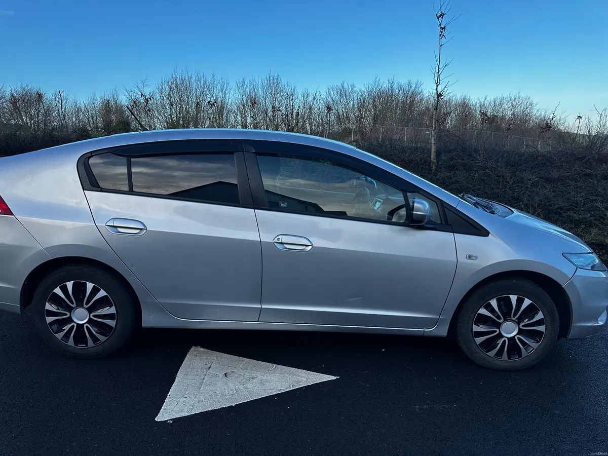 2010 Honda  Insight  Hybrid Automatic - Image 2