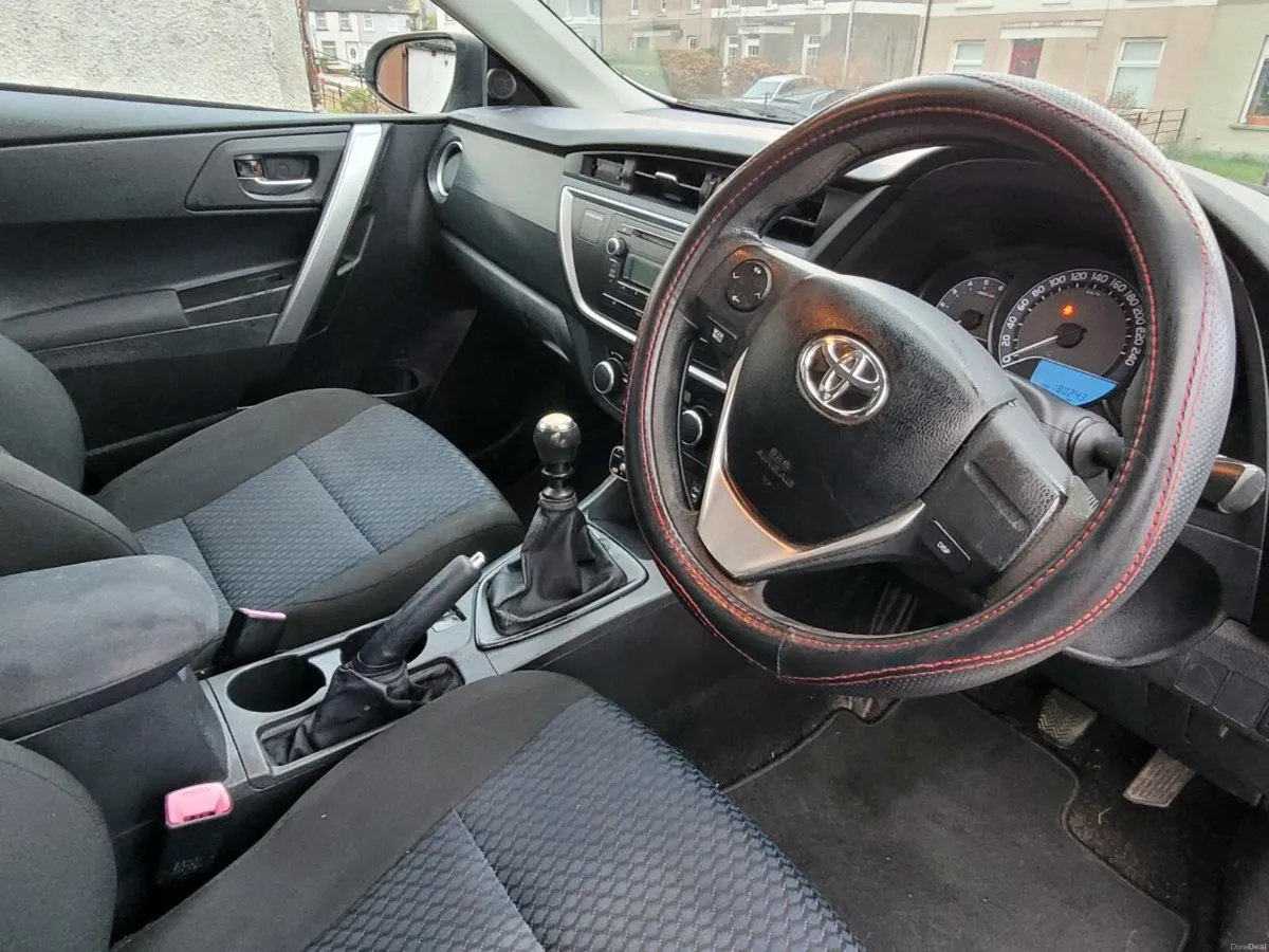 Toyota Auris 2014 1.4L Diesel D-4D - Image 4