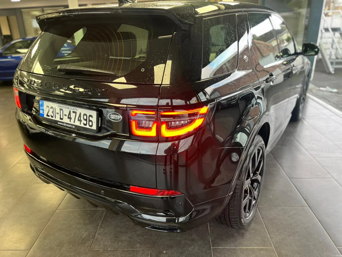 Land Rover Discovery Sport 2023 1.5 P300 Edition - Image 4