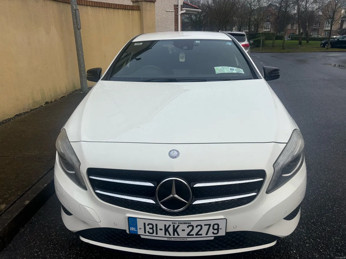 Mercedes-Benz A Class A180 Automatic White 2013 - Image 2